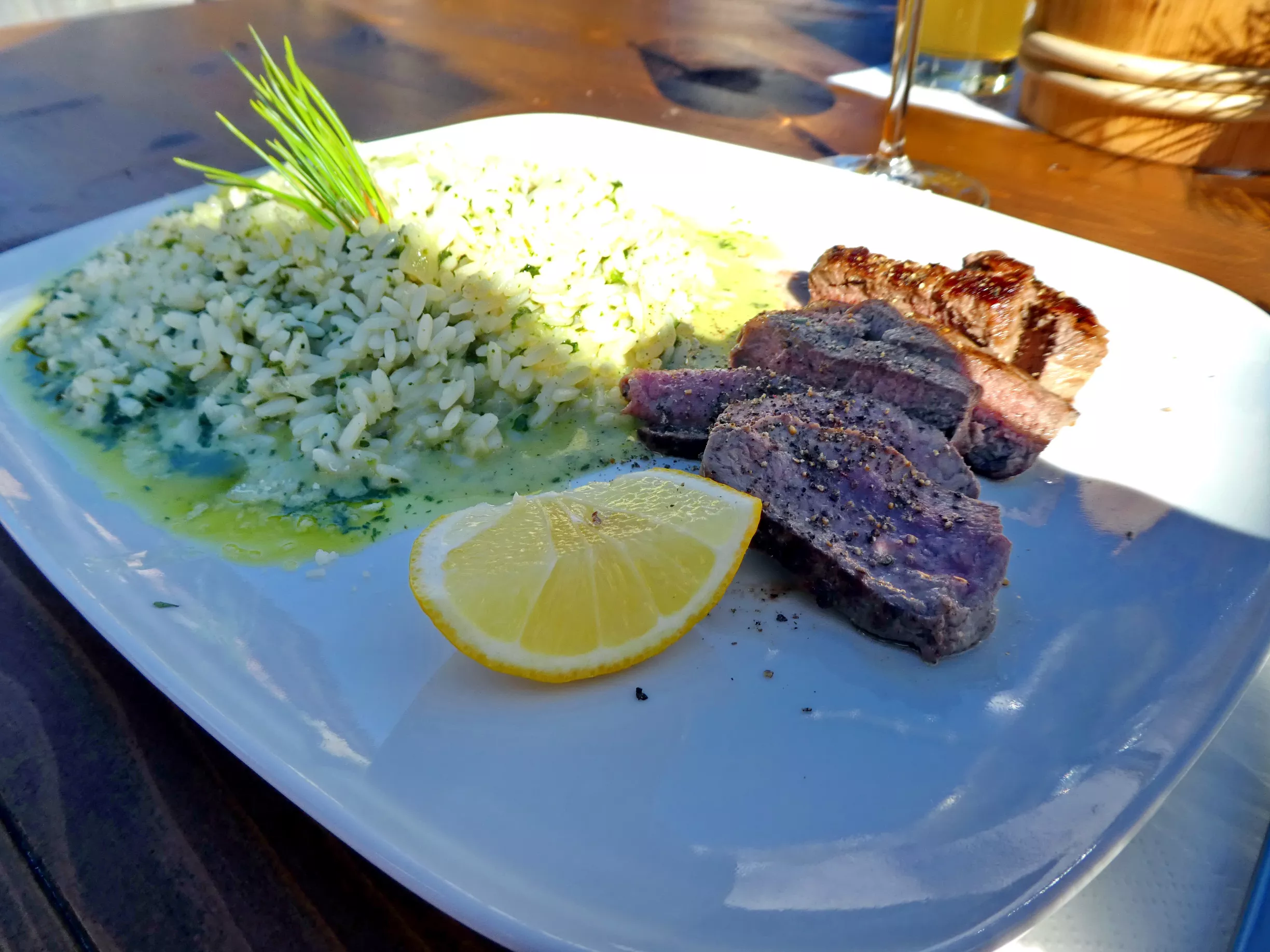 Südtiroler Kräuter-Risotto mit Lamm Südtiroler Kräuter-Risotto mit Lamm