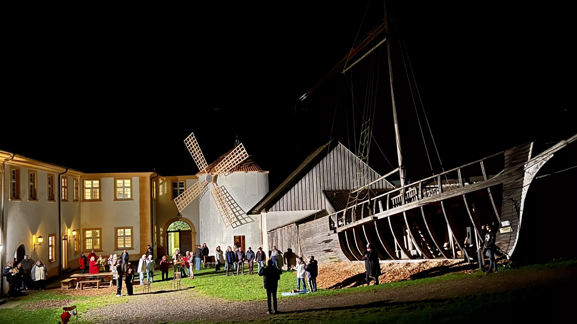 Freilicht-Theater "Die Schwarze Rose" Freilicht-Theater "Die Schwarze Rose"